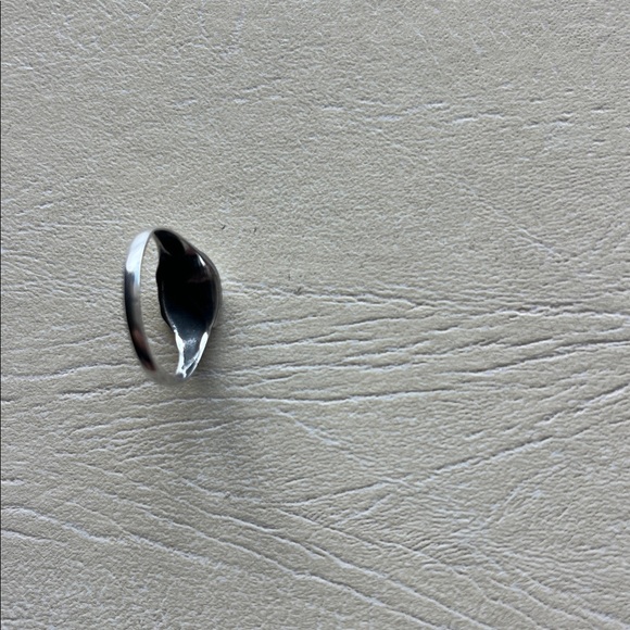 Silver and Black  Ring - Picture 2 of 4